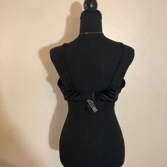 VS Push Up Bra - Picture 3 of 4